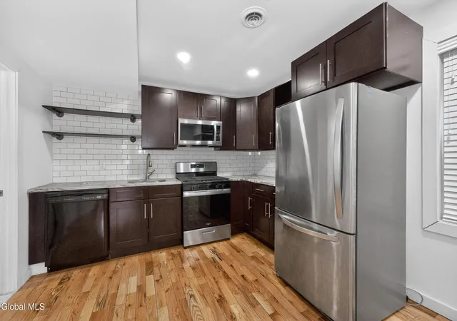 5th image of 479 2Nd St, Troy, NY 12180 | MLS# 202614702