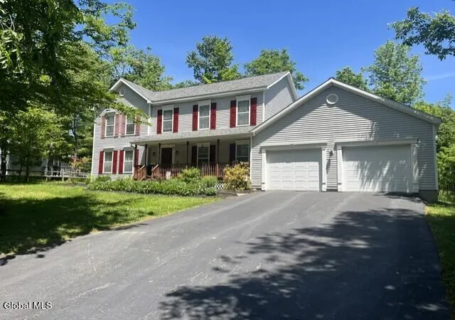 Homes for sale in Cobleskill, NY | 202 Grandview Dr, Cobleskill, NY 12043 | MLS# 202614915