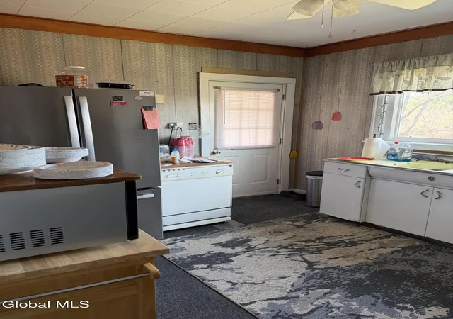 Photo 5 of Single family home for sale at 41 Easterly St, Gloversville, NY 12078 | MLS# 202614949 | Listing updated on 2026-04-20