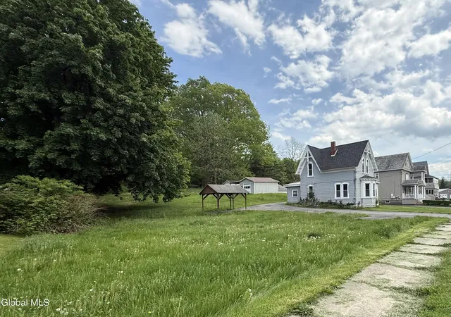 3rd image of 215 Forest Ave, Amsterdam, NY 12010 | MLS# 202617965