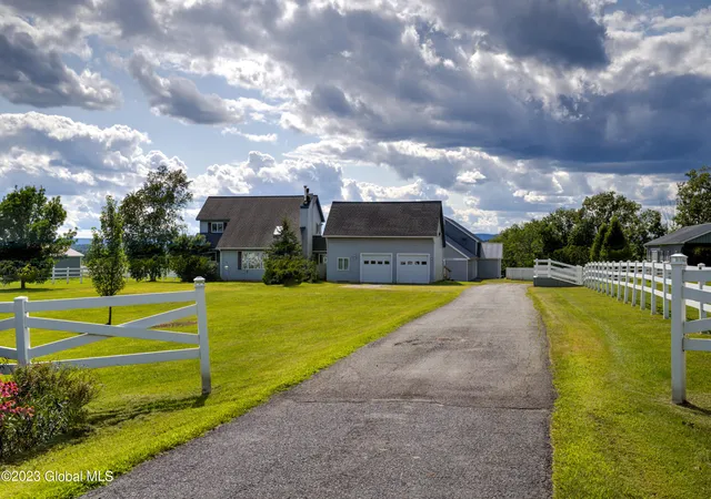 Homes for sale in Fort Edward, NY | 373 County Route 42, Fort Edward, NY 12828 | MLS# 202615377