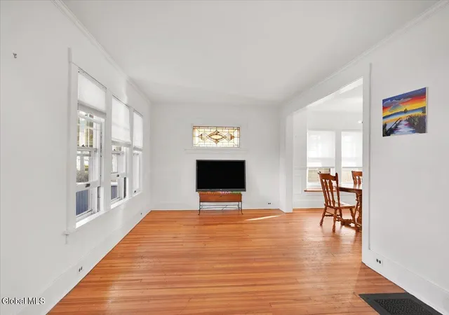 Homes for sale in Niskayuna, NY | 1095 Regent St, Niskayuna, NY 12309 | MLS# 202615043