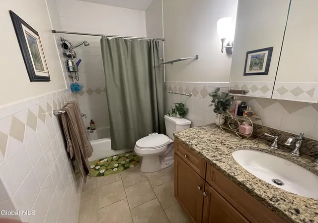 2nd image of 1110 Western Ave, Albany, NY 12203
