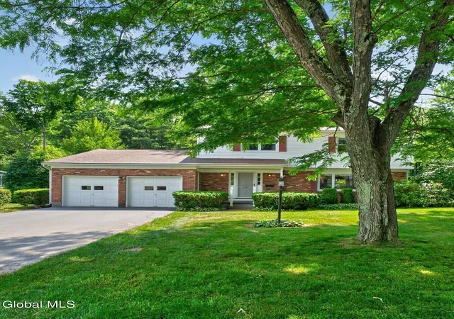 Homes for sale in Niskayuna, NY | 1222 Hempstead Rd, Niskayuna, NY 12309 | MLS# 202619356