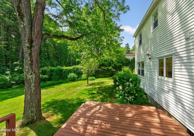 Homes for sale in Niskayuna, NY | 1222 Hempstead Rd, Niskayuna, NY 12309 | MLS# 202619356