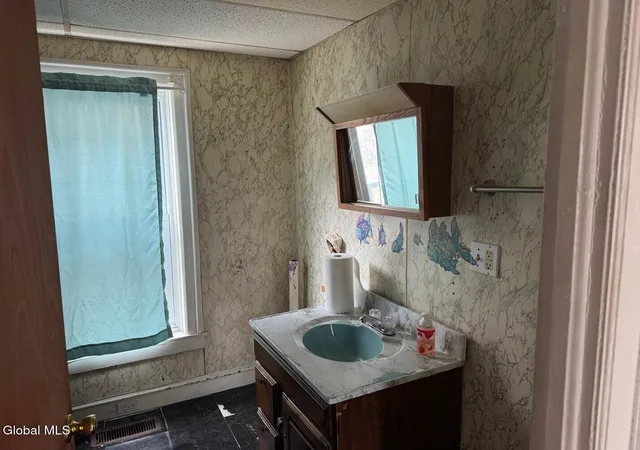 Listing Photo 2 - Condo for sale in building located at 25 Steele Ave, Gloversville, NY 12078 - Unit #