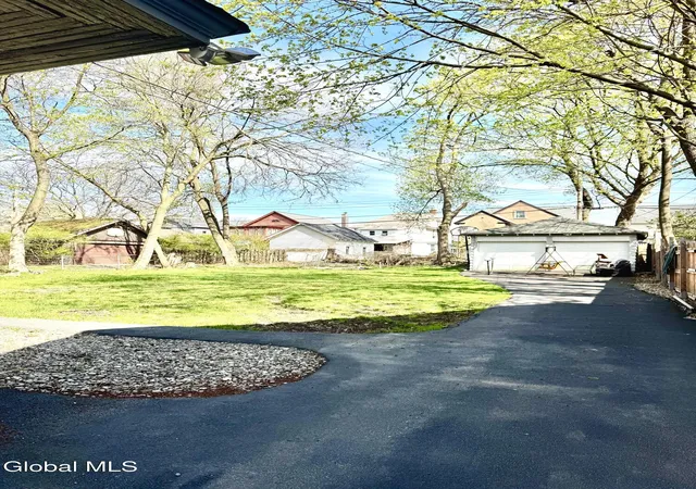 3rd image of 1038 Brierwood Blvd, Schenectady, NY 12308 | MLS# 202615561
