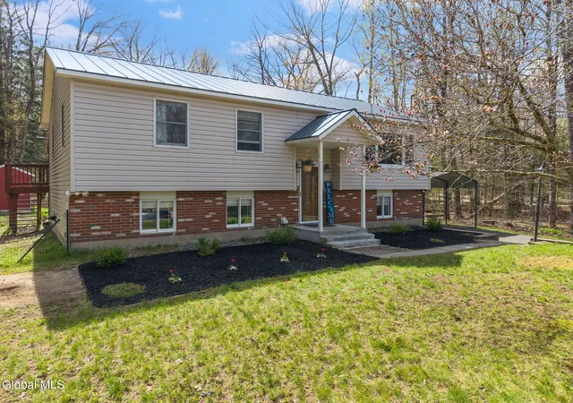Homes for sale in Greenfield, NY | 521 N Creek Rd, Greenfield, NY 12833 | MLS# 202616128
