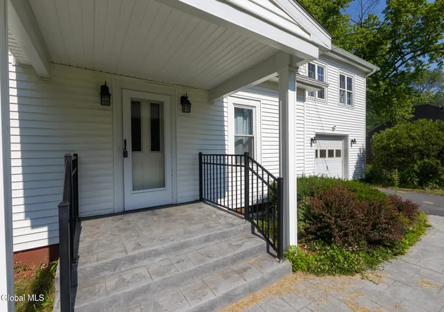 2nd image of 595 Gansevoort Rd, South Glens Falls, NY 12803 | MLS# 202621048