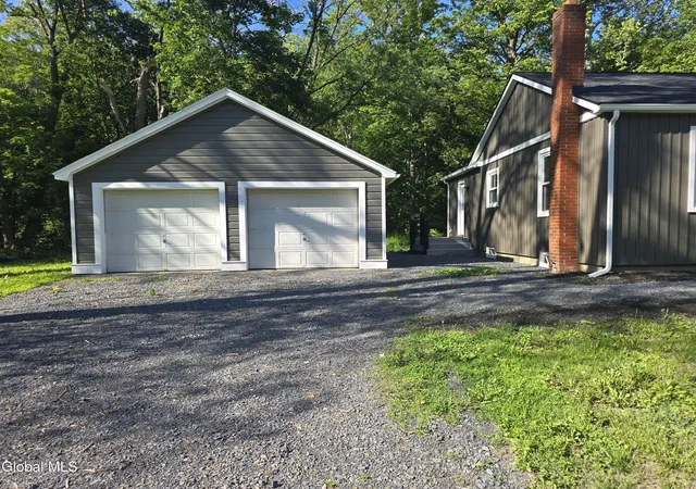2nd image of 1196 New York 143, Coeymans Hollow, NY 12046 | MLS# 202615604