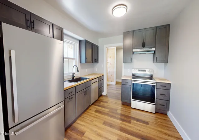 3rd image of 1196 New York 143, Coeymans Hollow, NY 12046 | MLS# 202615604