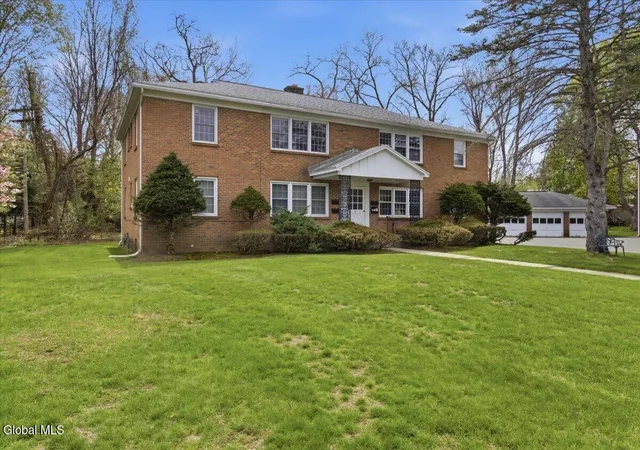 4th image of 11 Kensington Ct #APT 4, Bethlehem, NY 12054 | MLS# 202616539