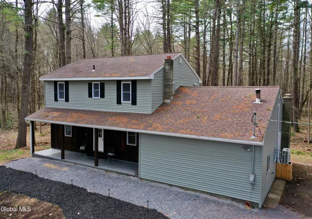Photo 3 of Sale Pending at 1011 Middleline Rd, Ballston Spa, NY 12020 | MLS# 202615698 | Listing updated on 2026-09-09
