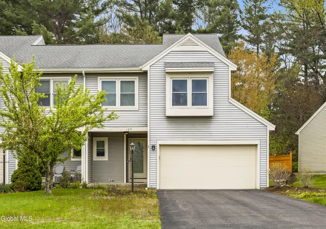 1st image of 125 Garnett Ln, Guilderland, NY 12159 | MLS# 202616677