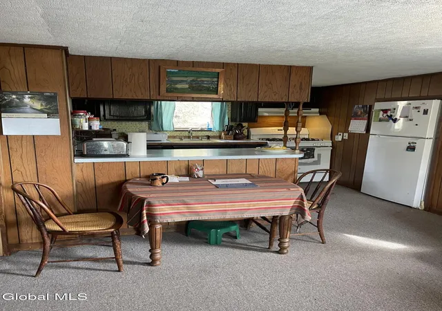 4th image of 523 Enders Ave, Howes Cave, NY 12092 | MLS# 202615820