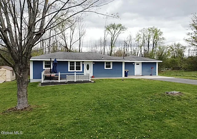 Homes for sale in Westmoreland, NY | 6847 W Carter Rd, Westmoreland, NY 13490 | MLS# 202616390