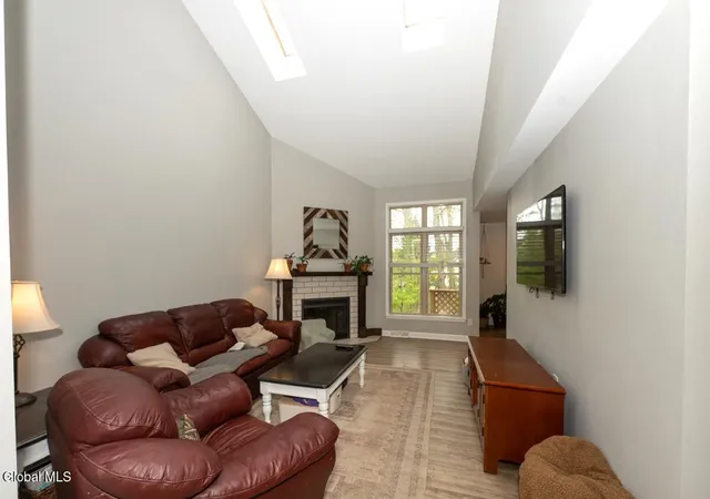 4th image of 117 Garnett Ln, Guilderland, NY 12159 | MLS# 202616220