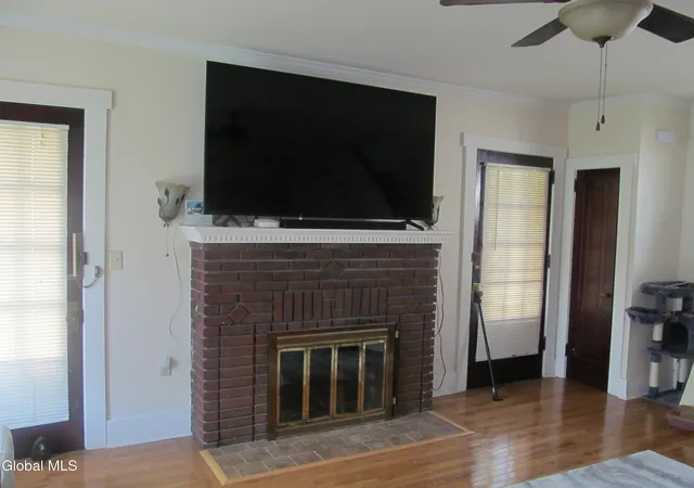 4th image of 1103 Earl Ave, Schenectady, NY 12309 | MLS# 202616016