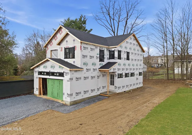 5th image of 61 Van Dorn St, Saratoga Springs, NY 12866 | MLS# 202617670