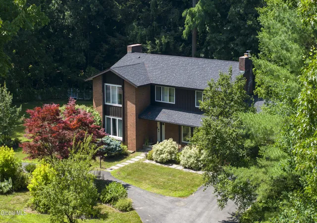 2nd image of 15 Roberts Ln, Saratoga Springs, NY 12866 | MLS# 202616679