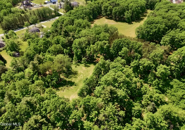 14th image of 25 Mcdermott Rd, Mechanicville, NY 12118 | MLS# 202616094
