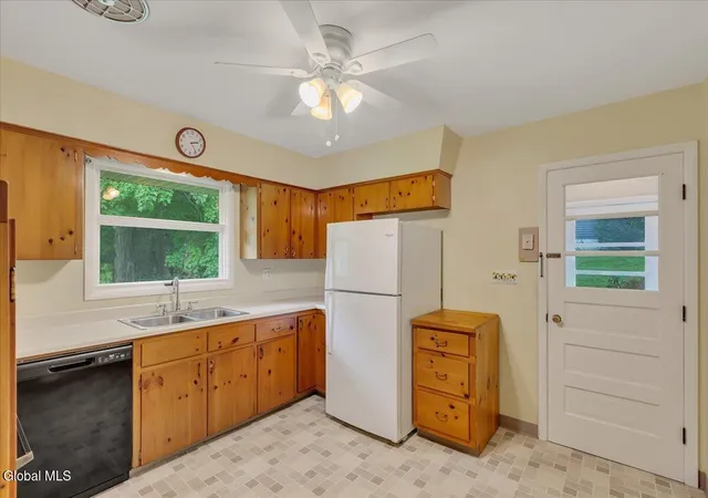 Homes for sale in East Greenbush, NY | 4 Pheasant Ln, East Greenbush, NY 12033 | MLS# 202618065