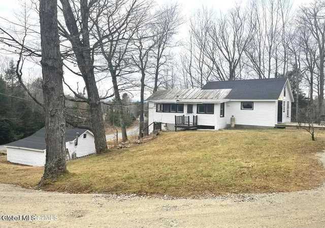 Homes for sale in Edinburg, NY | 261 Fox Hill Rd, Edinburg, NY 12134 | MLS# 202616340