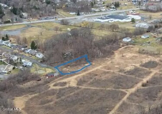 4th image of 7 Landor Ln, Cohoes, NY 12047 | MLS# 202616336