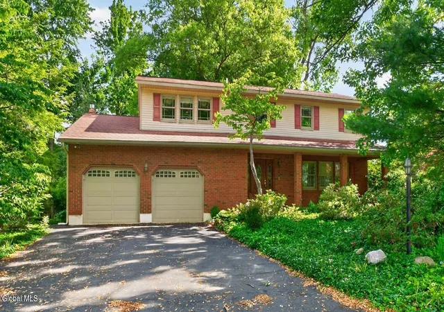 1st image of 3 Ashford Ln, Schenectady, NY 12309 | MLS# 202619814