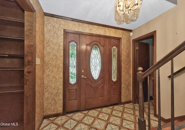 4th image of 3 Ashford Ln, Schenectady, NY 12309 | MLS# 202619814