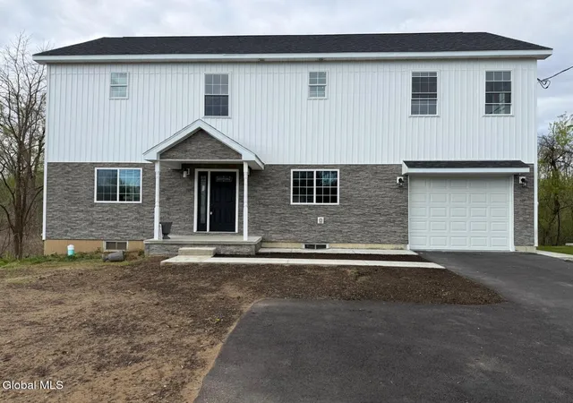 3rd image of 81 Morris Rd, Schenectady, NY 12304 | MLS# 202616747