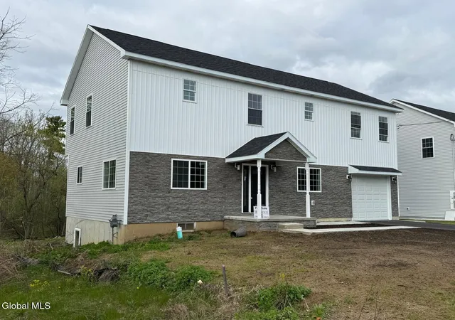 4th image of 81 Morris Rd, Schenectady, NY 12304 | MLS# 202616747