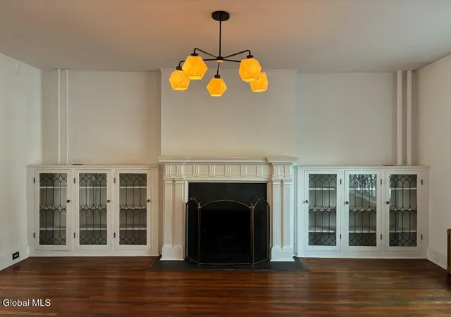 Photo 3 of Single family home for sale at 140 Chestnut St, Albany, NY 12210 | MLS# 202616473 | Listing updated on 2026-09-07