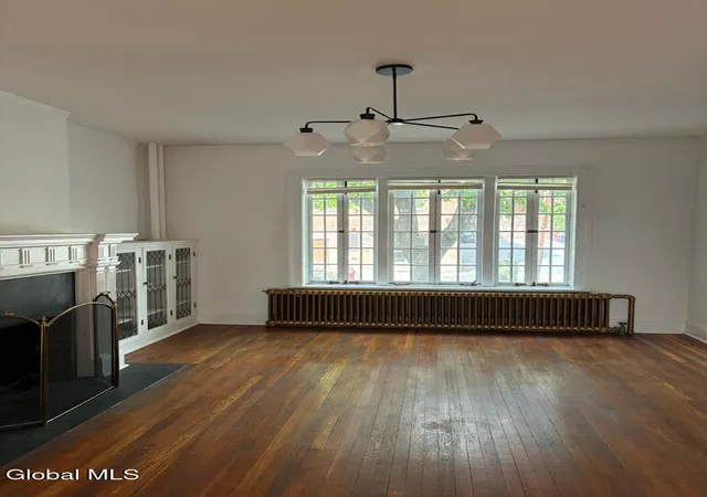 Photo 4 of Single family home for sale at 140 Chestnut St, Albany, NY 12210 | MLS# 202616473 | Listing updated on 2026-09-07