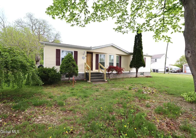 Homes for sale in Schaghticoke, NY | 11 East St, Schaghticoke, NY 12154 | MLS# 202616497