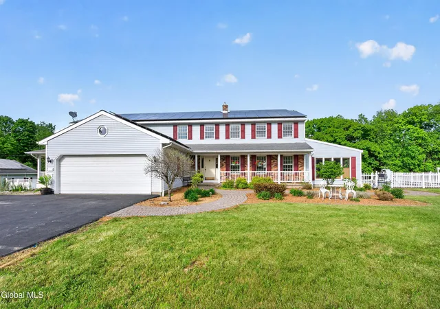 Photo 3 of Single family home for sale at 282 Hays Rd, Castleton On Hudson, NY 12033 | MLS# 202618838 | Listing updated on 2026-09-11