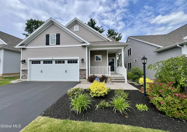 4th image of 15 Bradley Cir, Halfmoon, NY 12065 | MLS# 202617291