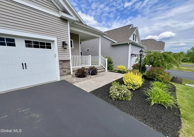 5th image of 15 Bradley Cir, Halfmoon, NY 12065 | MLS# 202617291