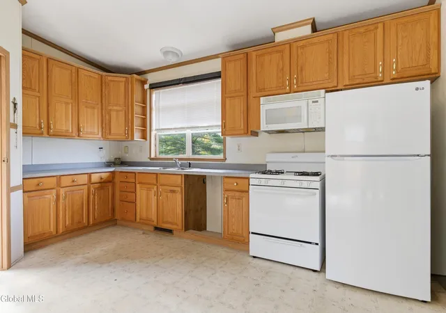 Homes for sale in Ticonderoga, NY | 4 Country Ln, Ticonderoga, NY 12883 | MLS# 202616583