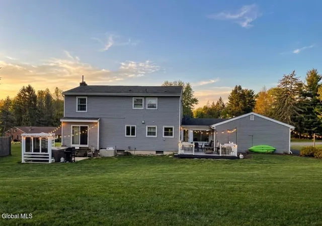 2nd image of 2155 Orchard Park Dr, Schenectady, NY 12309 | MLS# 202616625