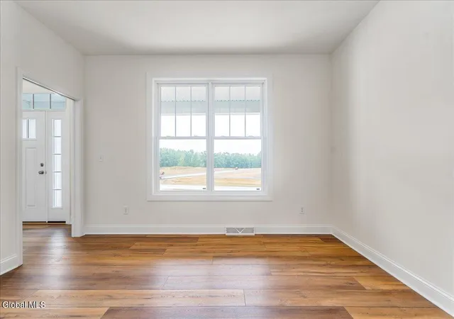 4th image of 24 Eastpointe Dr, Saratoga Springs, NY 12866 | MLS# 202618478
