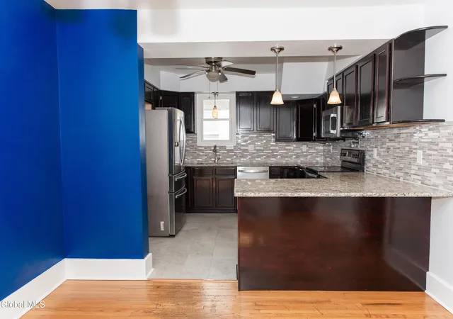 4th image of 140 6Th St, Schenectady, NY 12302 | MLS# 202617335