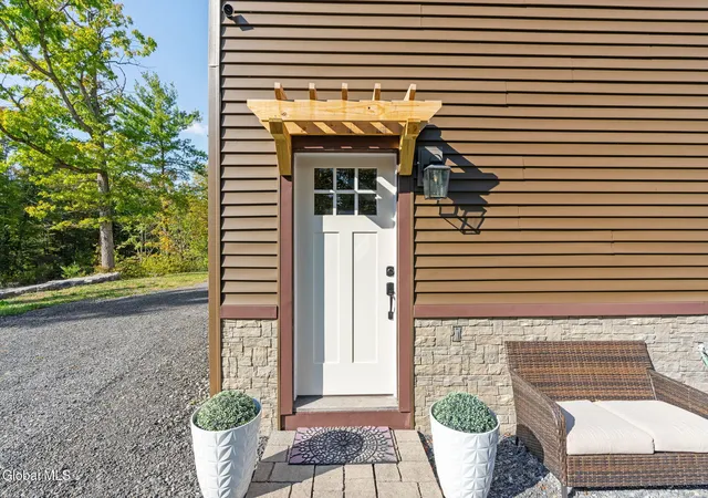 3rd image of 522 Starr Rd, Coeymans, NY 12143 | MLS# 202616773