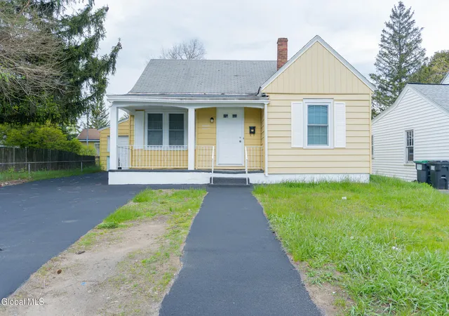 2nd image of 1311 Curry Rd, Rotterdam, NY 12306 | MLS# 202616780