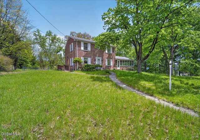 3rd image of 6 Cherrywood Ter, Colonie, NY 12110 | MLS# 202617228