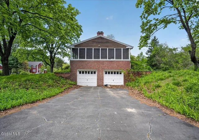 5th image of 6 Cherrywood Ter, Colonie, NY 12110 | MLS# 202617228