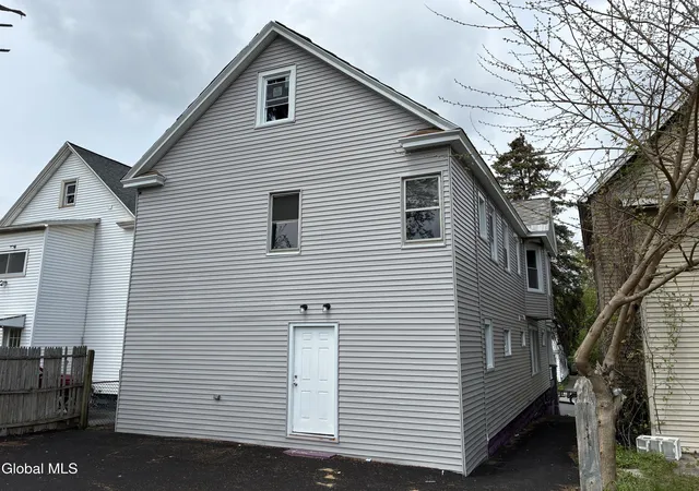 3rd image of 1027 2Nd Ave, Schenectady, NY 12303 | MLS# 202616793