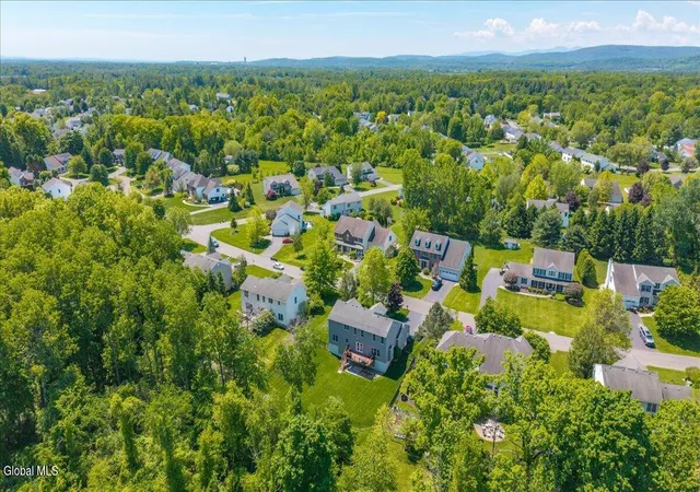 51st image of 52 Chesterwood Dr, Bethlehem, NY 12158 | MLS# 202618193