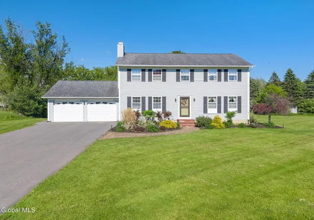 Homes for sale in Johnstown, NY | 4 Canter Ln, Johnstown, NY 12095 | MLS# 202618517