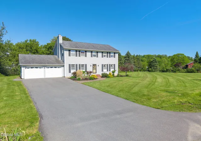 Homes for sale in Johnstown, NY | 4 Canter Ln, Johnstown, NY 12095 | MLS# 202618517